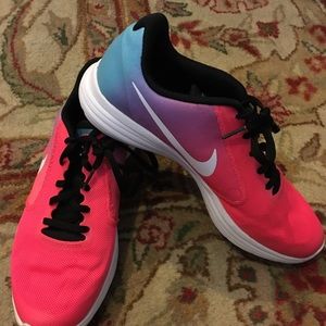 Nike sneakers size youth 7